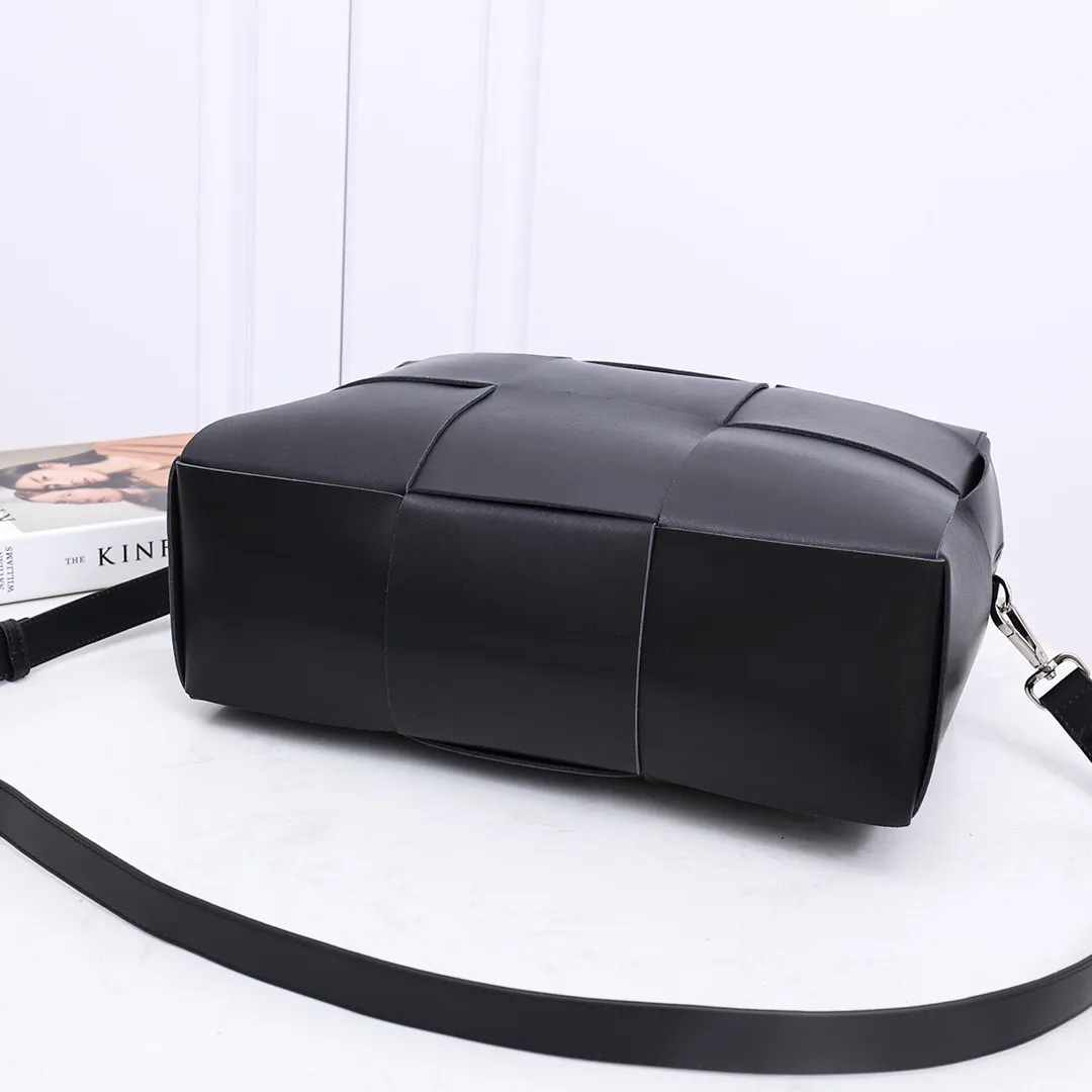 All categories 💚 Top version men’s bags 💚 BV 2025 official website new BV briefcase